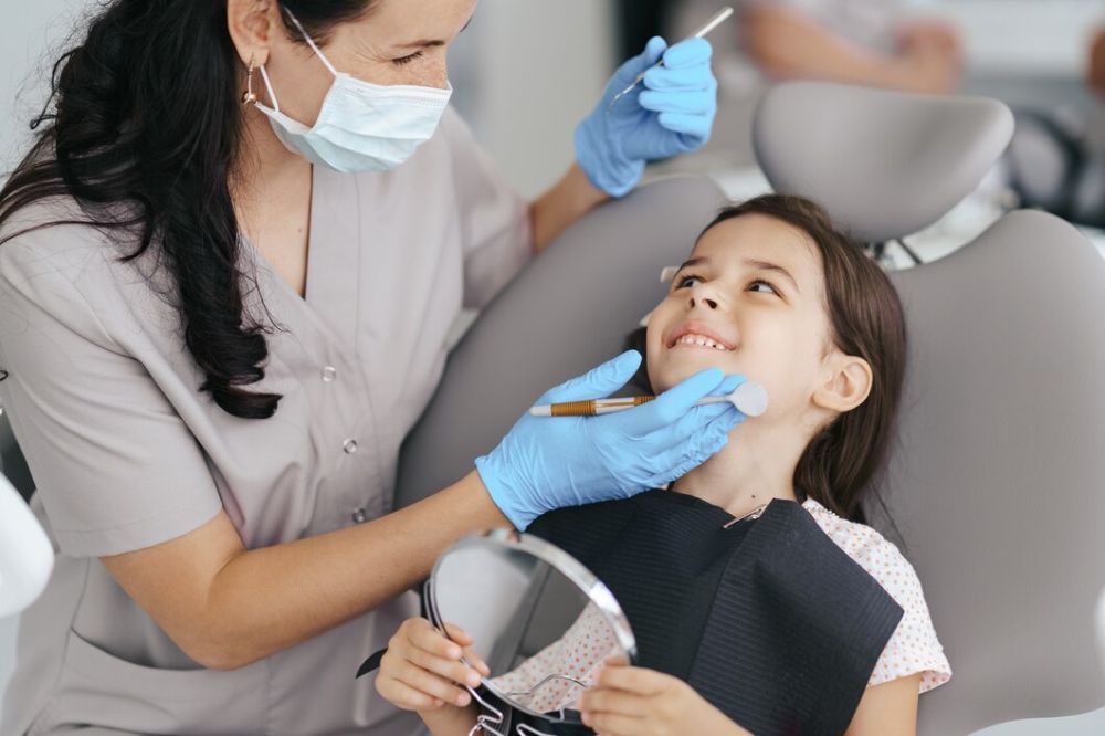 how pediatric dentists handle dental emergencies in kids